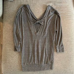 Urban Outfitters 3/4 Sleeve Long Sweatshirt w/bow